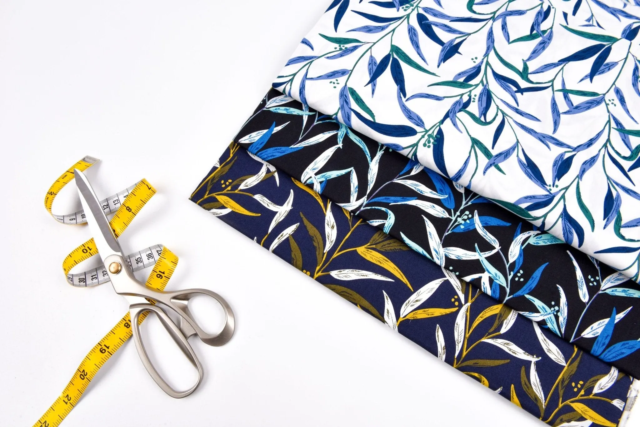 100% Cotton Loom Line Modern Leaves Fabric - 144