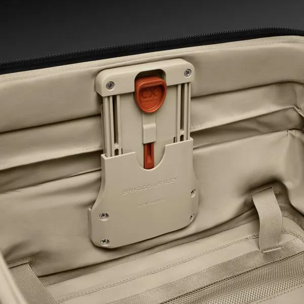 Briggs & Riley Baseline Global Large Expandable Spinner