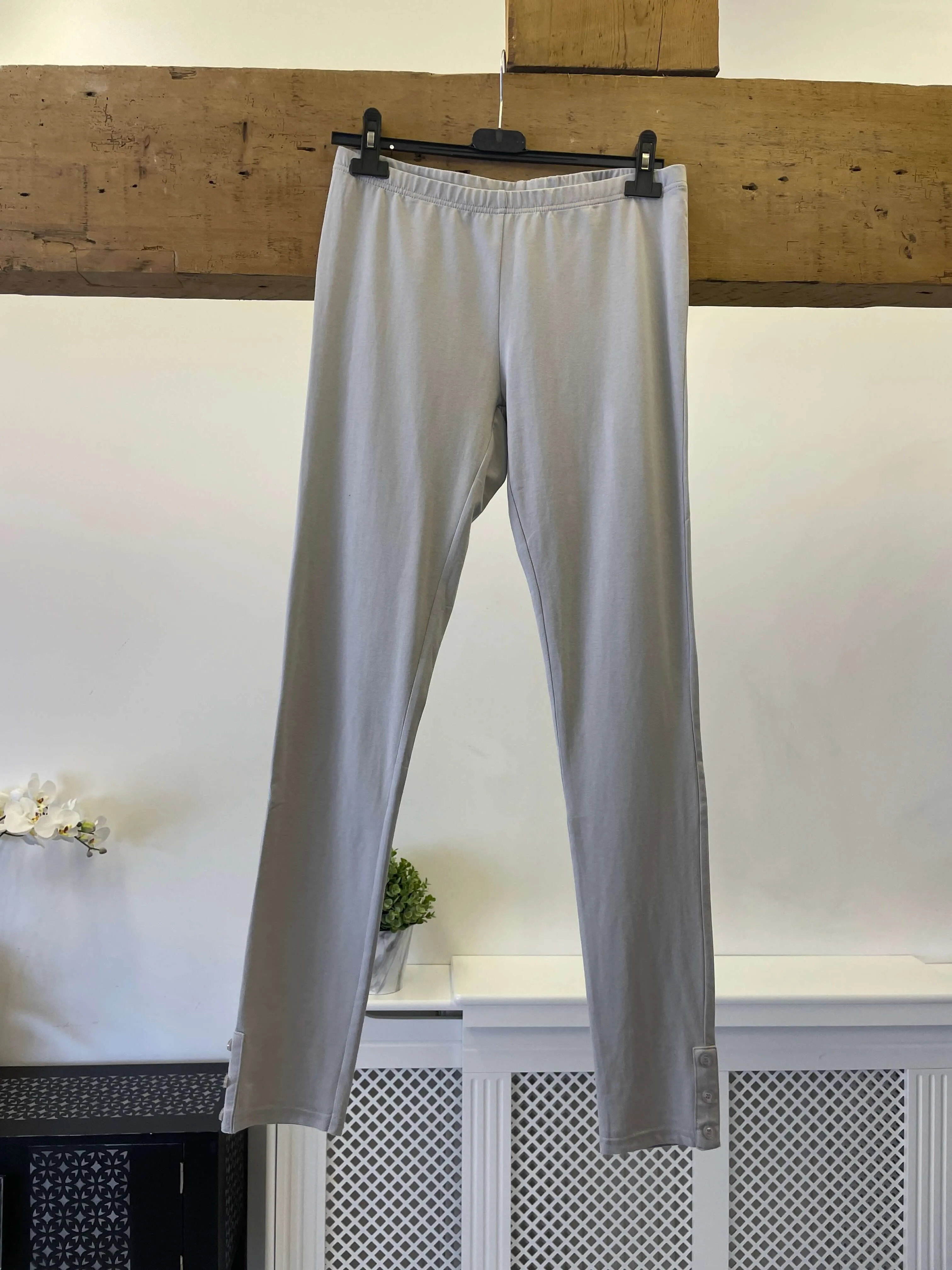 Long Leggings with cute button detailing